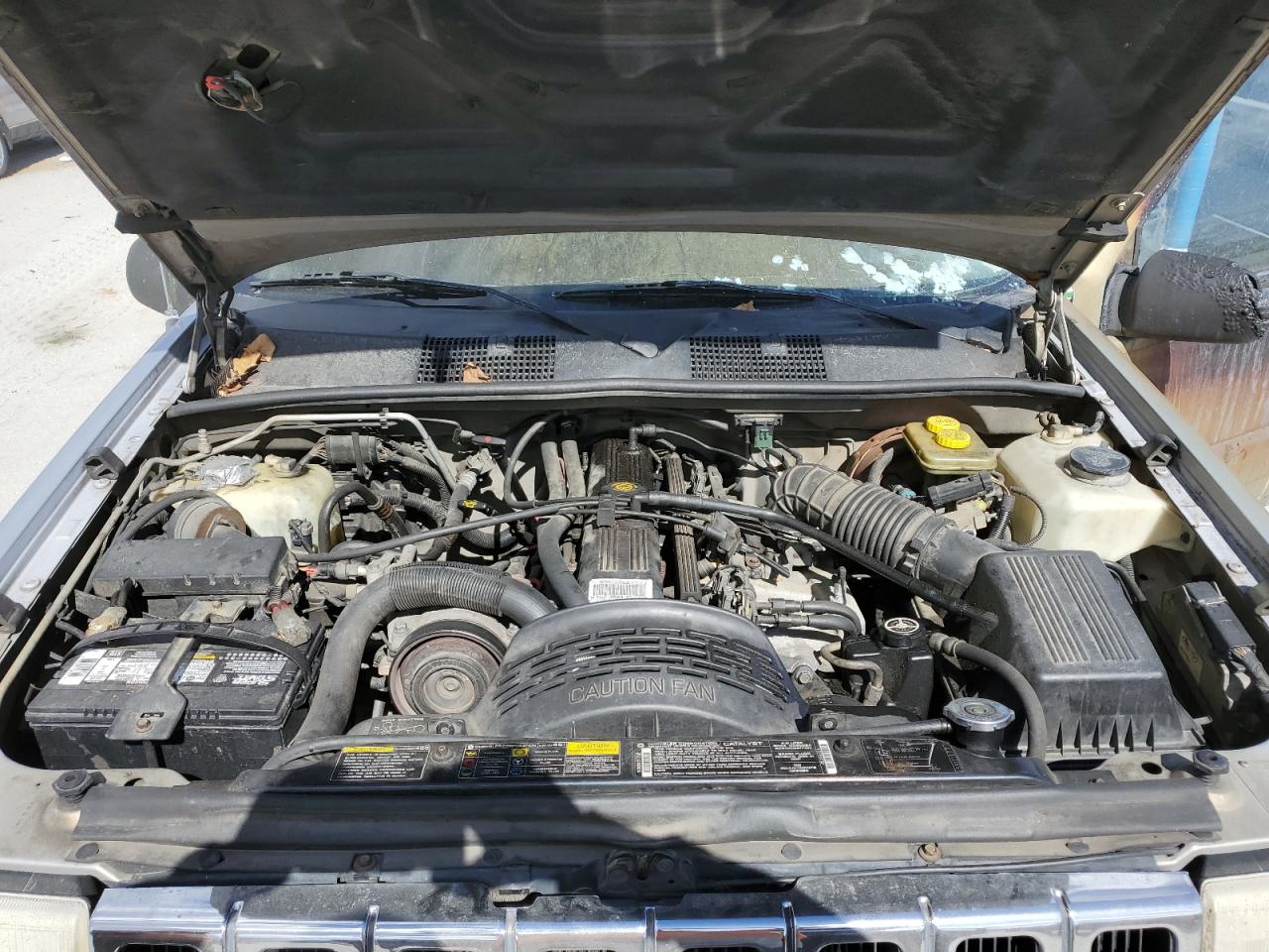 1994 Jeep Grand Cherokee VIN 1J4GZ58S0RC357210 Copart auction photo, burn damage thumbnail 12