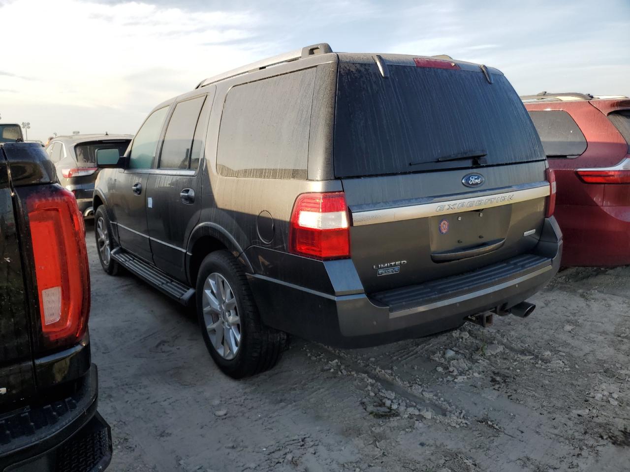2016 Ford Expedition VIN 1FMJU2ATXGEF45984 Copart auction photo, water/flood damage thumbnail 2