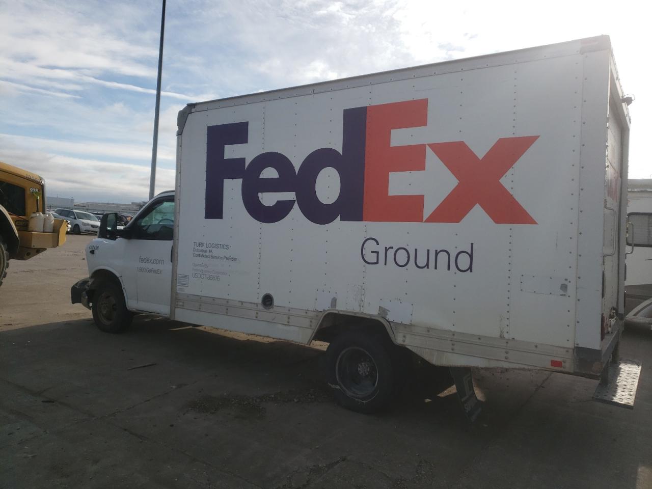 2014 GMC Savana VIN 1GD373BG4E1122765 Copart auction photo, front end / minor dent/scratches damage thumbnail 2