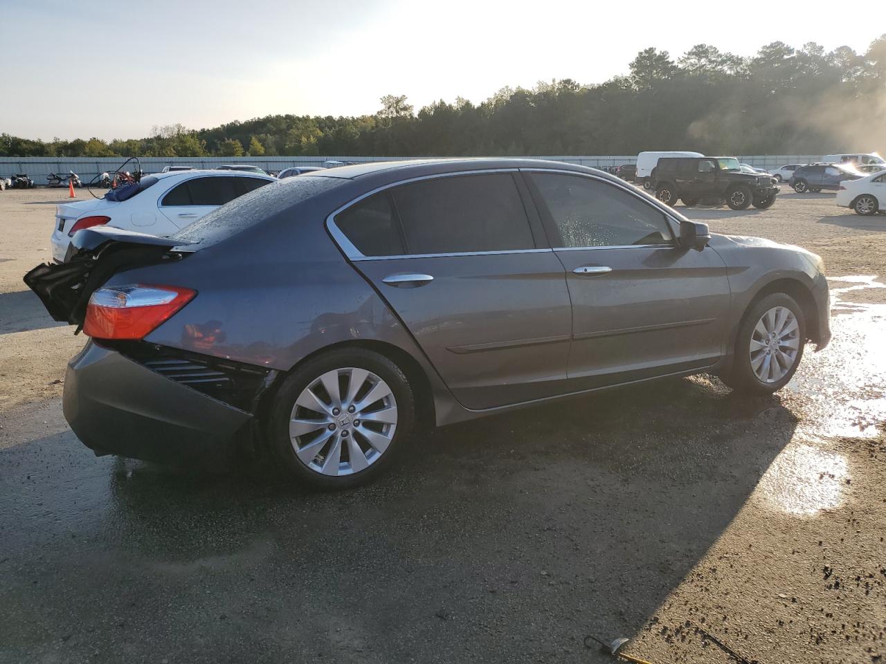 2013 Honda Accord VIN 1HGCR2F71DA126887 Copart auction photo, rear end / front end damage thumbnail 3