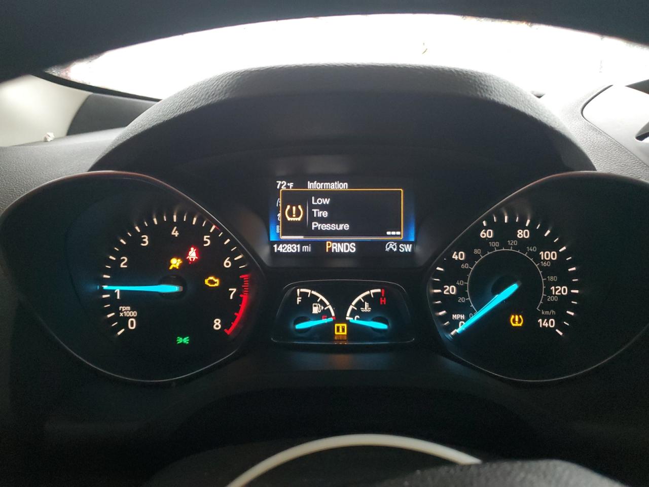 2017 Ford Escape VIN 1FMCU0GD5HUE02851 Copart auction photo, front end / minor dent/scratches damage thumbnail 9