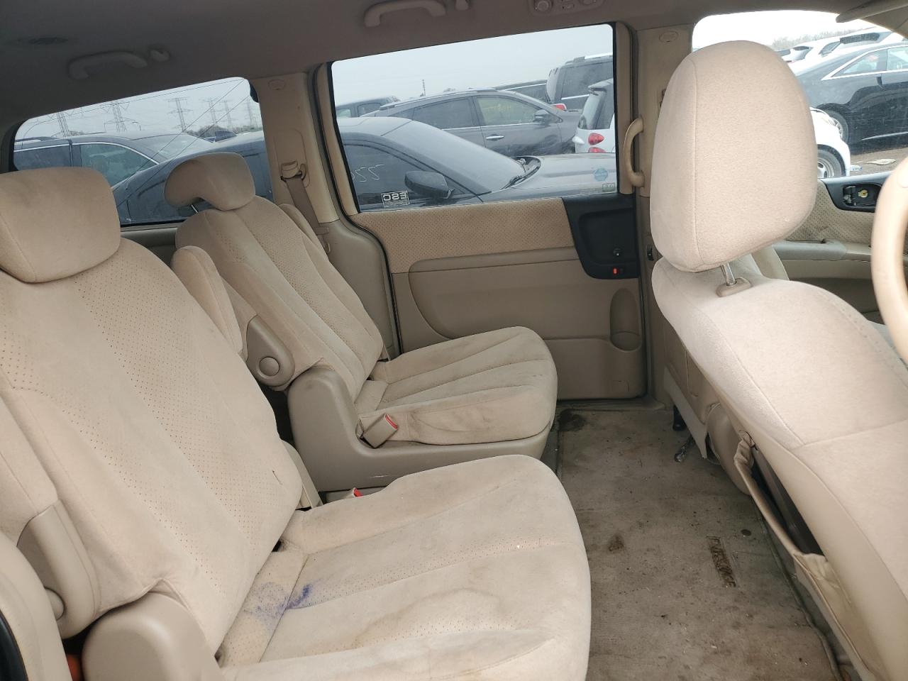2007 Hyundai Entourage VIN KNDMC233476034055 Copart auction photo, front end / minor dent/scratches damage thumbnail 11