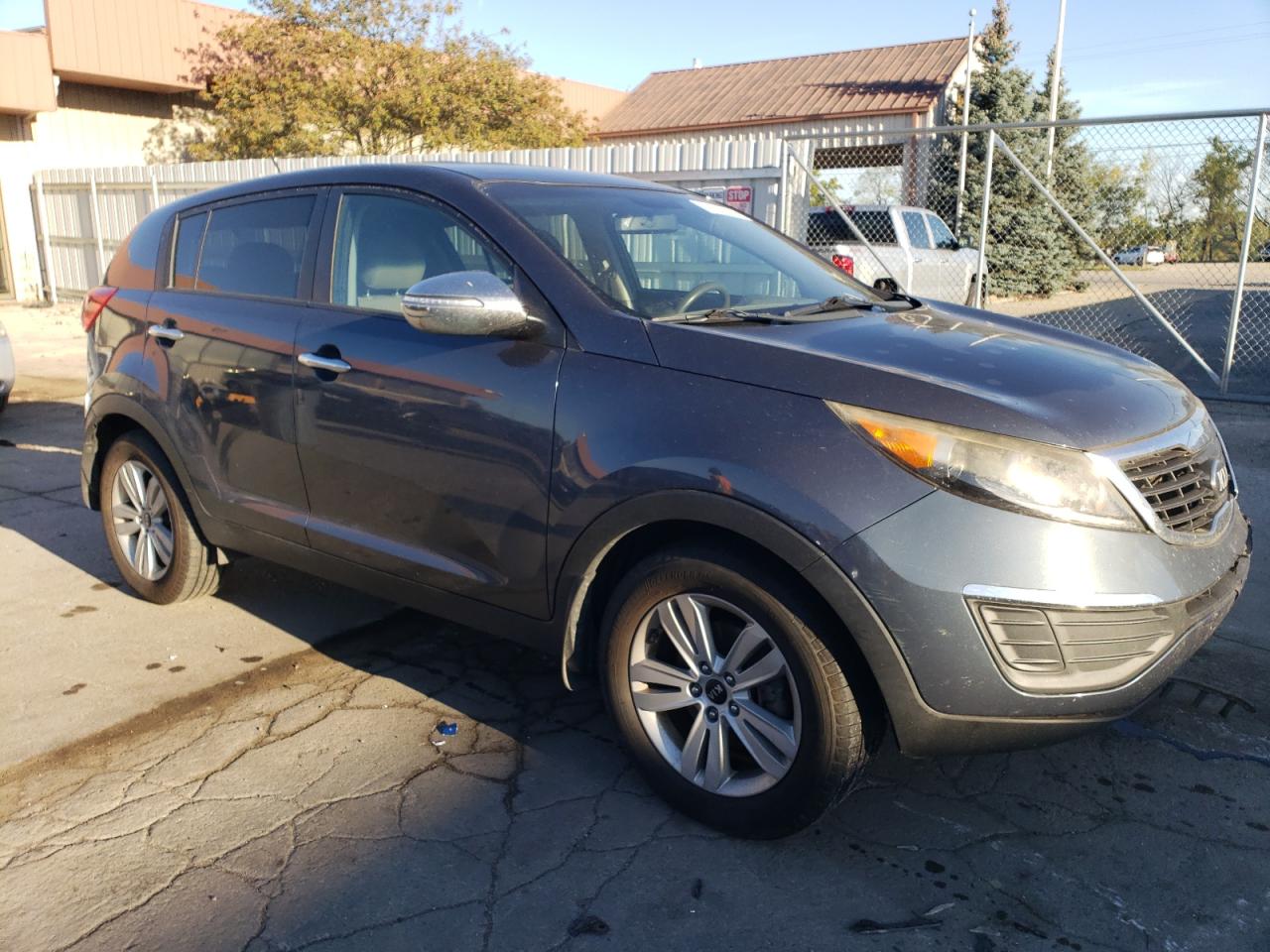 2013 KIA Sportage VIN KNDPB3A2XD7499073 Copart auction photo, front end damage thumbnail 4
