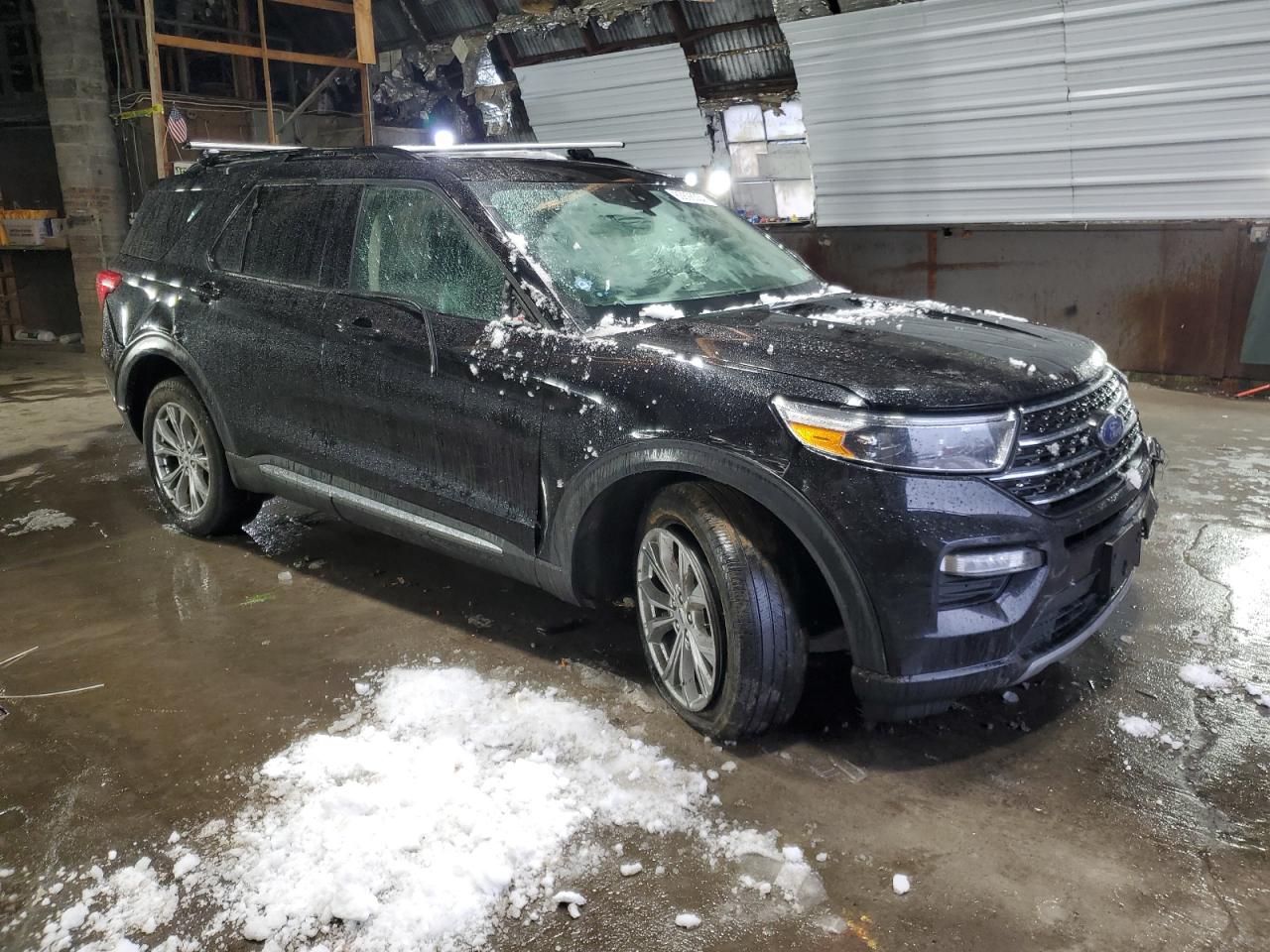 2022 Ford Explorer VIN 1FMSK8DH6NGB98840 Copart auction photo, front end / side damage thumbnail 4