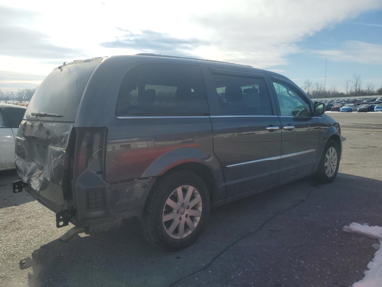 2016 Chrysler Town & Country VIN 2C4RC1BG0GR194298 Copart auction photo, rear end damage thumbnail 3