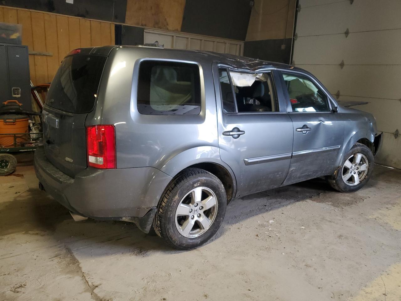 2011 Honda Pilot VIN 5FNYF4H57BB092446 Copart auction photo, all over / minor dent/scratches damage thumbnail 3