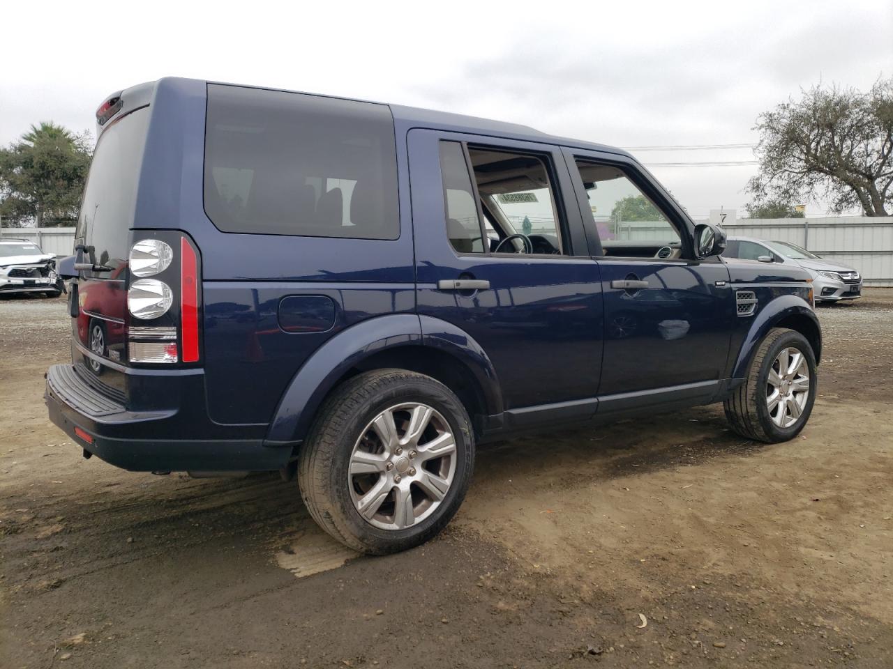 2014 Land Rover LR4 VIN SALAG2V60EA717775 Copart auction photo, rear end damage thumbnail 3