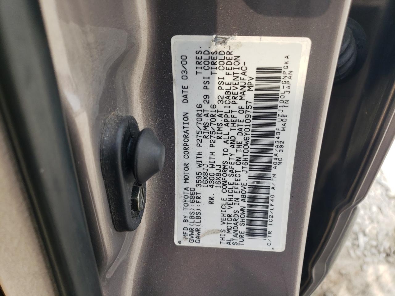 2000 Lexus LX VIN JT6HT00W6Y0109757 Copart auction photo, minor dent/scratches damage thumbnail 13