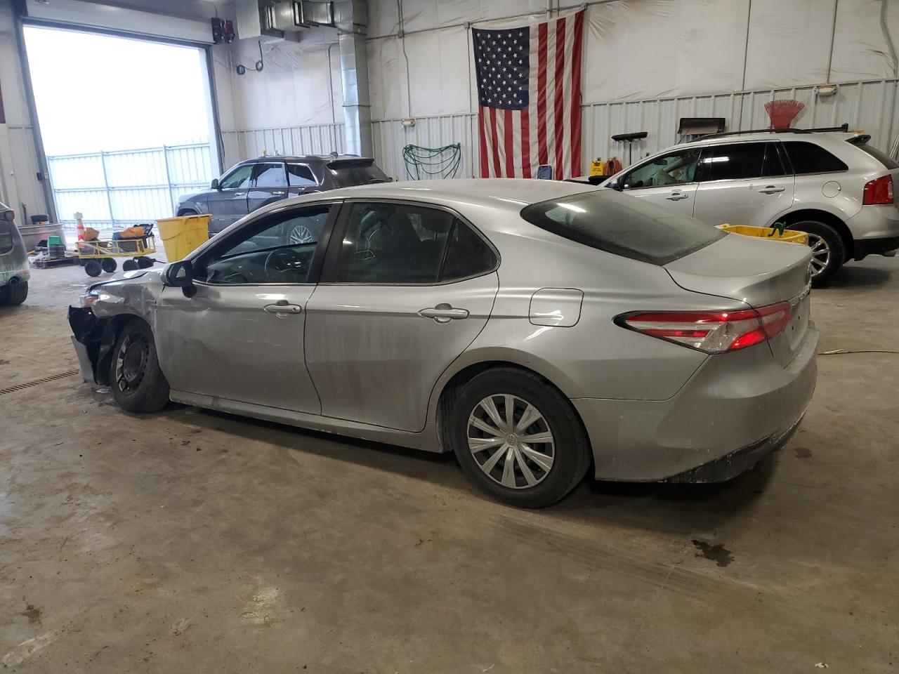 2018 Toyota Camry VIN 4T1B31HK8JU002533 Copart auction photo, front end / minor dent/scratches damage thumbnail 2