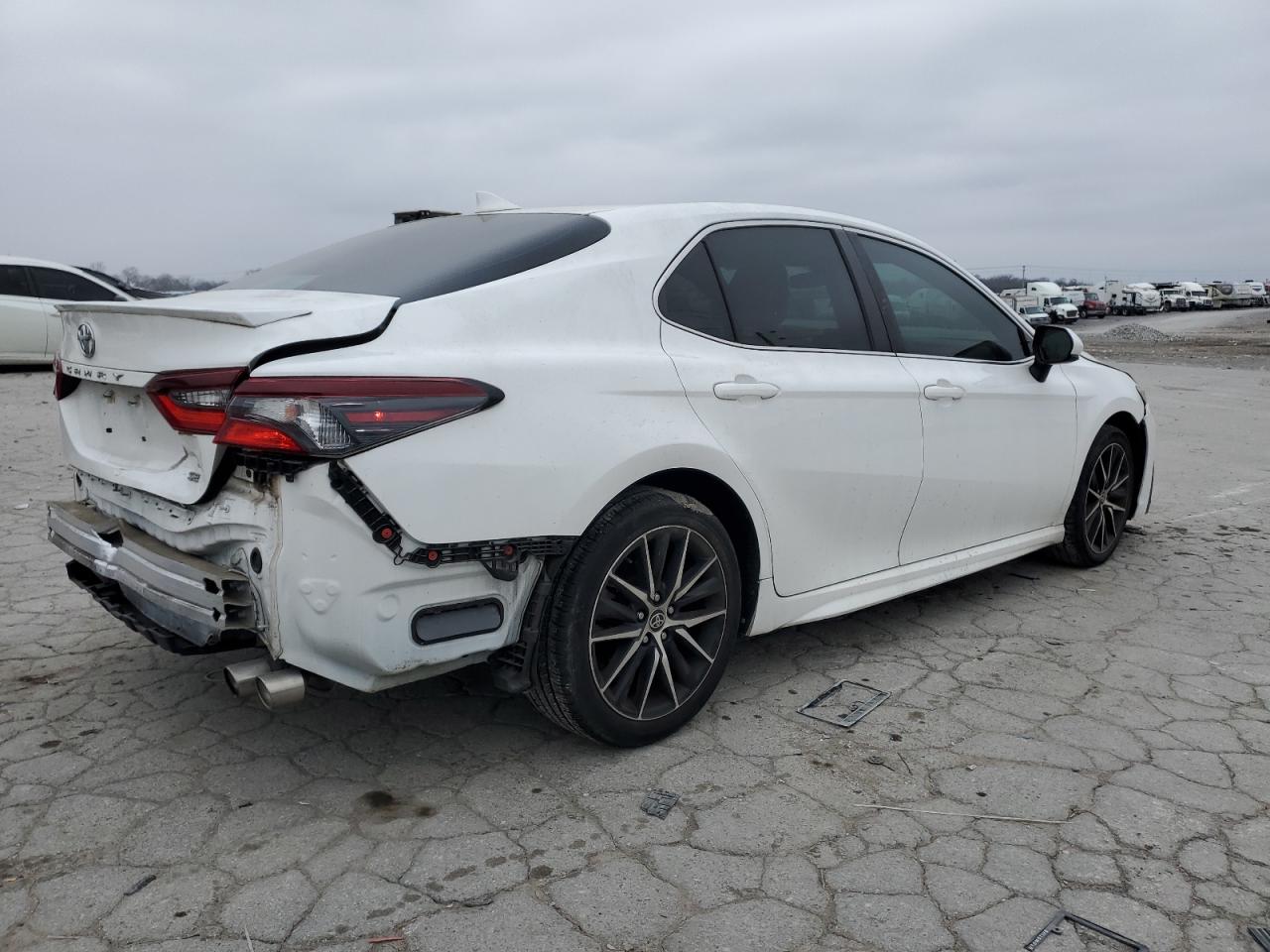 2021 Toyota Camry VIN 4T1G11AK7MU529568 Copart auction photo, rear end / front end damage thumbnail 3