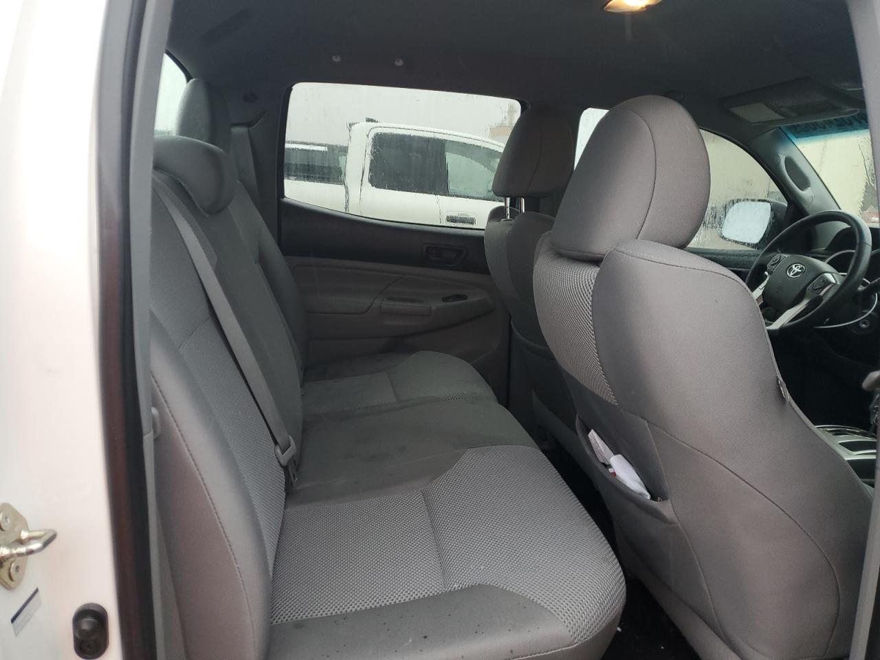 2015 Toyota Tacoma VIN 5TFMU4FN8FX031075 Copart auction photo, front end damage thumbnail 10