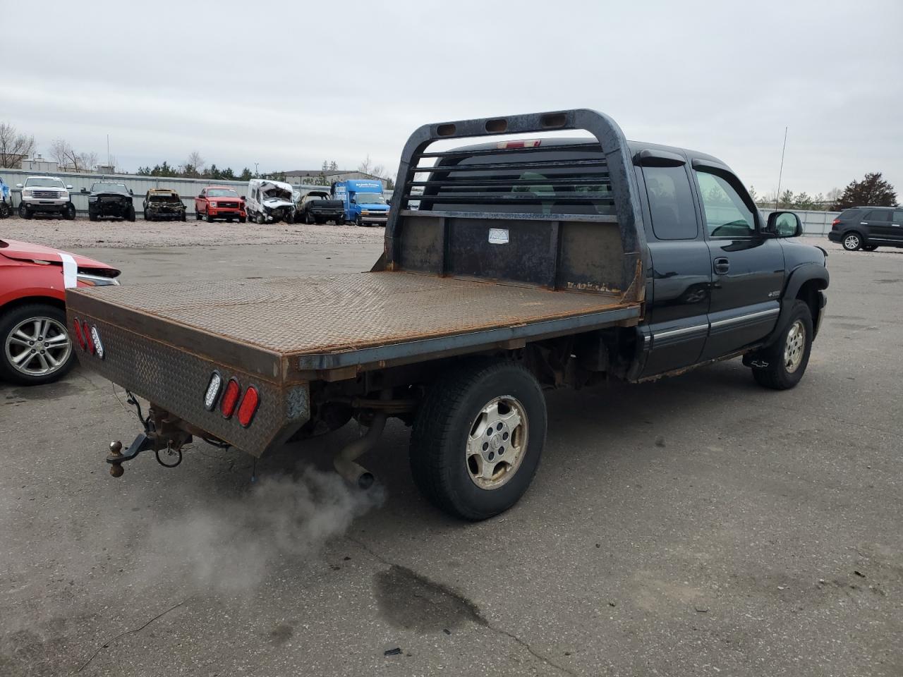 2002 Chevrolet Silverado VIN 1GCEK19Z72Z317764 Copart auction photo, minor dent/scratches damage thumbnail 3