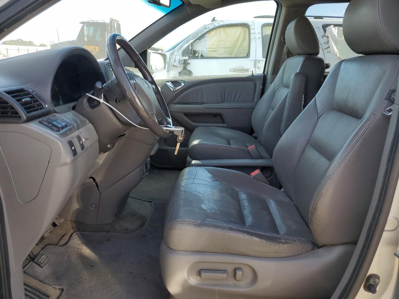 2010 Honda Odyssey VIN 5FNRL3H66AB031765 Copart auction photo, vandalism damage thumbnail 7