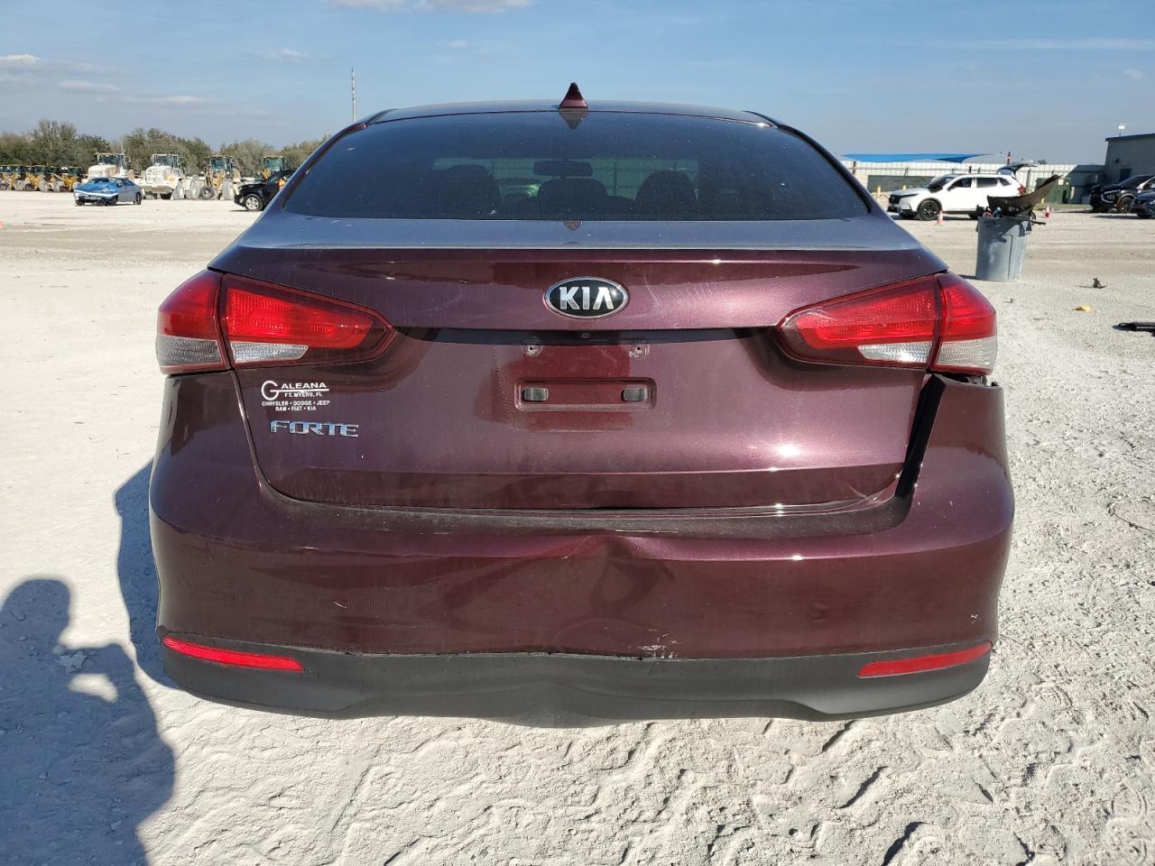 2018 KIA Forte VIN 3KPFL4A75JE190469 Copart auction photo, rear end / side damage thumbnail 6