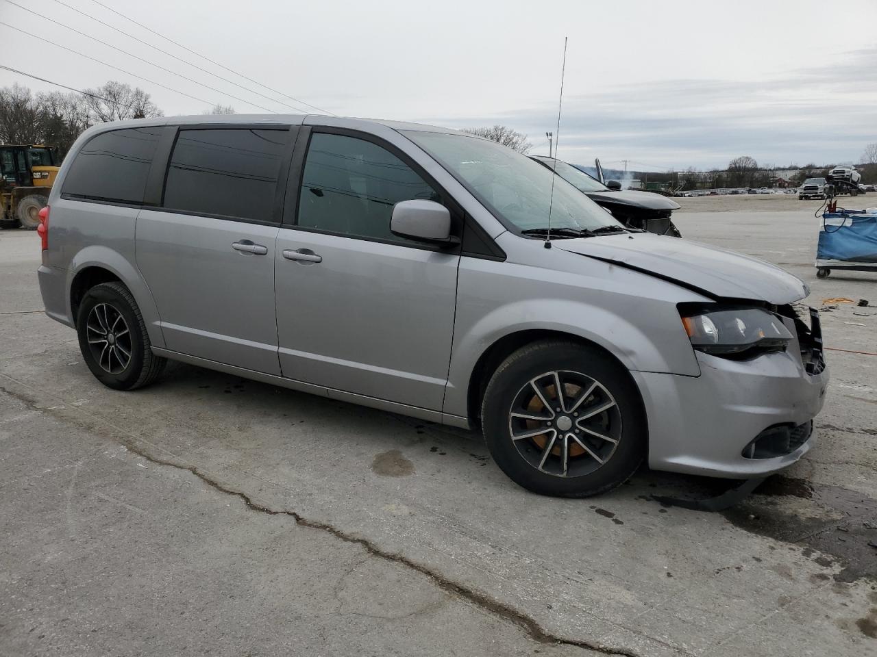2018 Dodge Caravan VIN 2C4RDGEG8JR254587 Copart auction photo, front end / side damage thumbnail 4