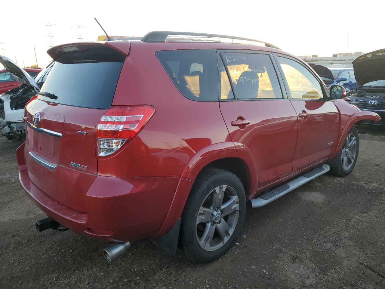 2011 Toyota RAV 4 VIN JTMRK4DV7B5099856 Copart auction photo, front end / side damage thumbnail 3