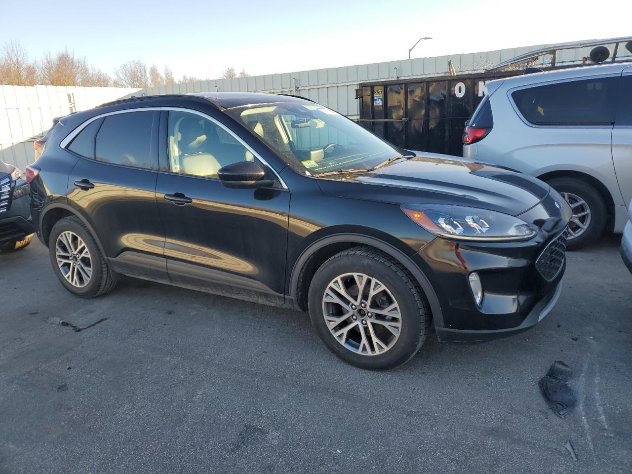 2022 Ford Escape VIN 1FMCU9H6XNUA69790 Copart auction photo, mechanical / minor dent/scratches damage thumbnail 4