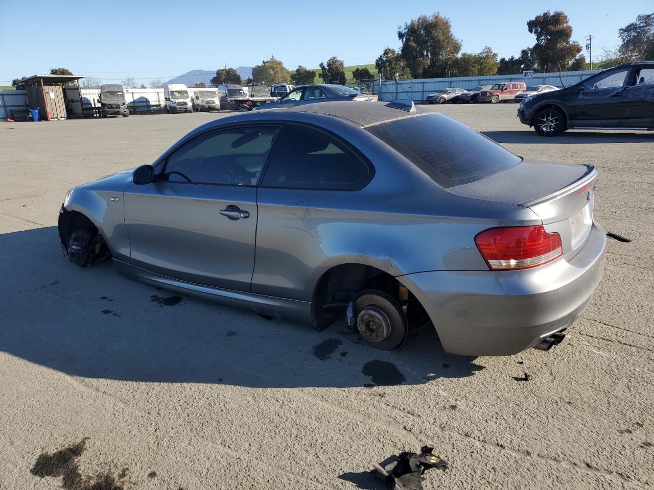 2009 BMW 1er VIN WBAUC73549VK94718 Copart auction photo, stripped / undercarriage damage thumbnail 2