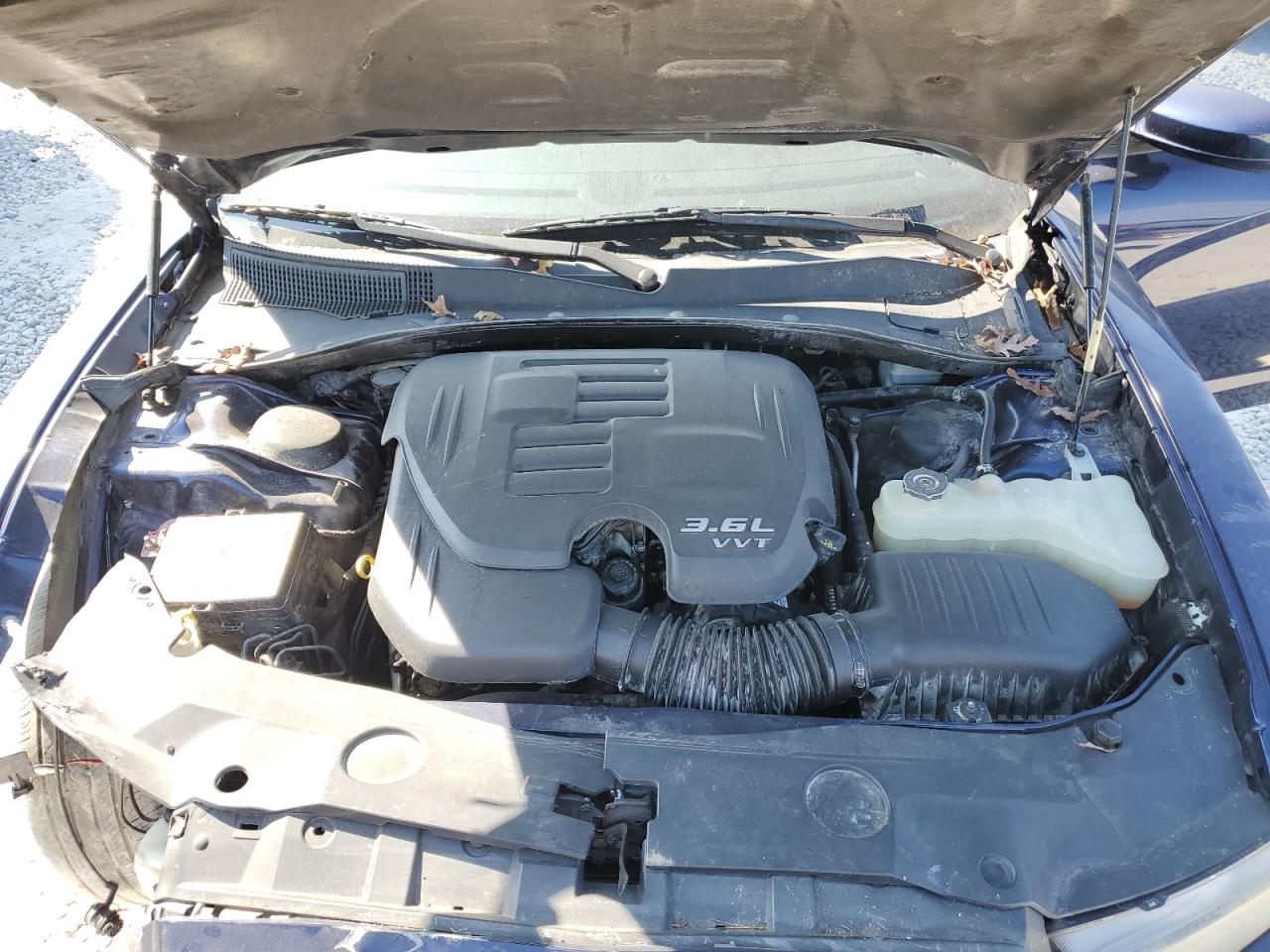 2013 Dodge Charger VIN 2C3CDXHG2DH570745 Copart auction photo, front end / minor dent/scratches damage thumbnail 11