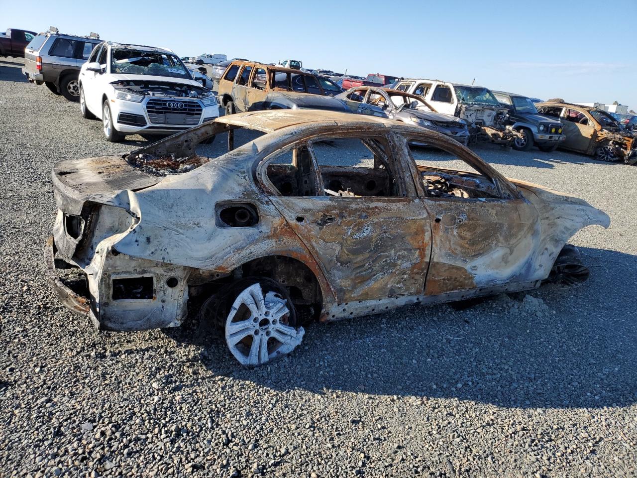 2017 BMW 3er VIN WBA8B9G30HNU55461 Copart auction photo, burn / burn - interior damage thumbnail 3