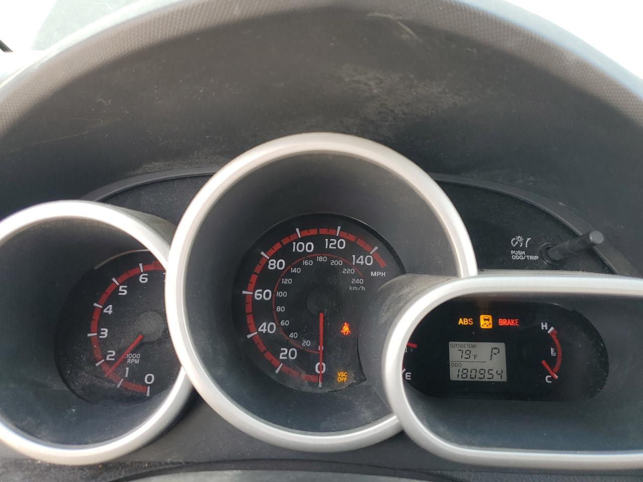 2010 Pontiac Vibe VIN 5Y2SR6E00AZ400762 Copart auction photo, side damage thumbnail 9