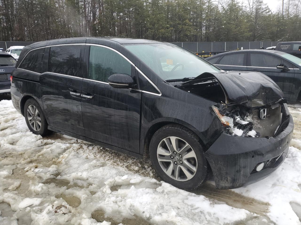 2014 Honda Odyssey VIN 5FNRL5H91EB133812 Copart auction photo, front end damage thumbnail 4