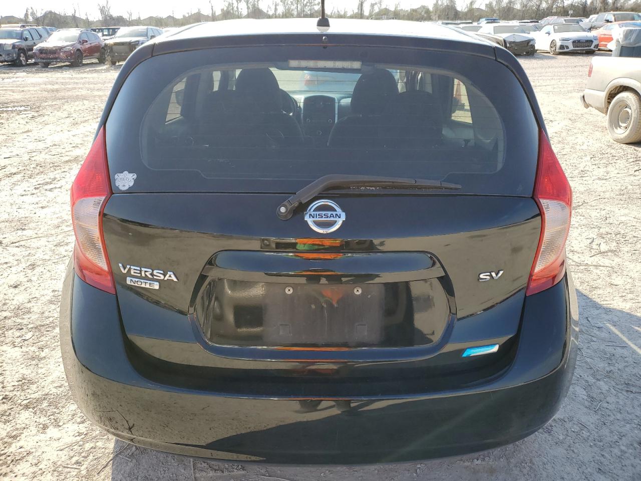 2015 Nissan Versa VIN 3N1CE2CPXFL407650 Copart auction photo, side / minor dent/scratches damage thumbnail 6
