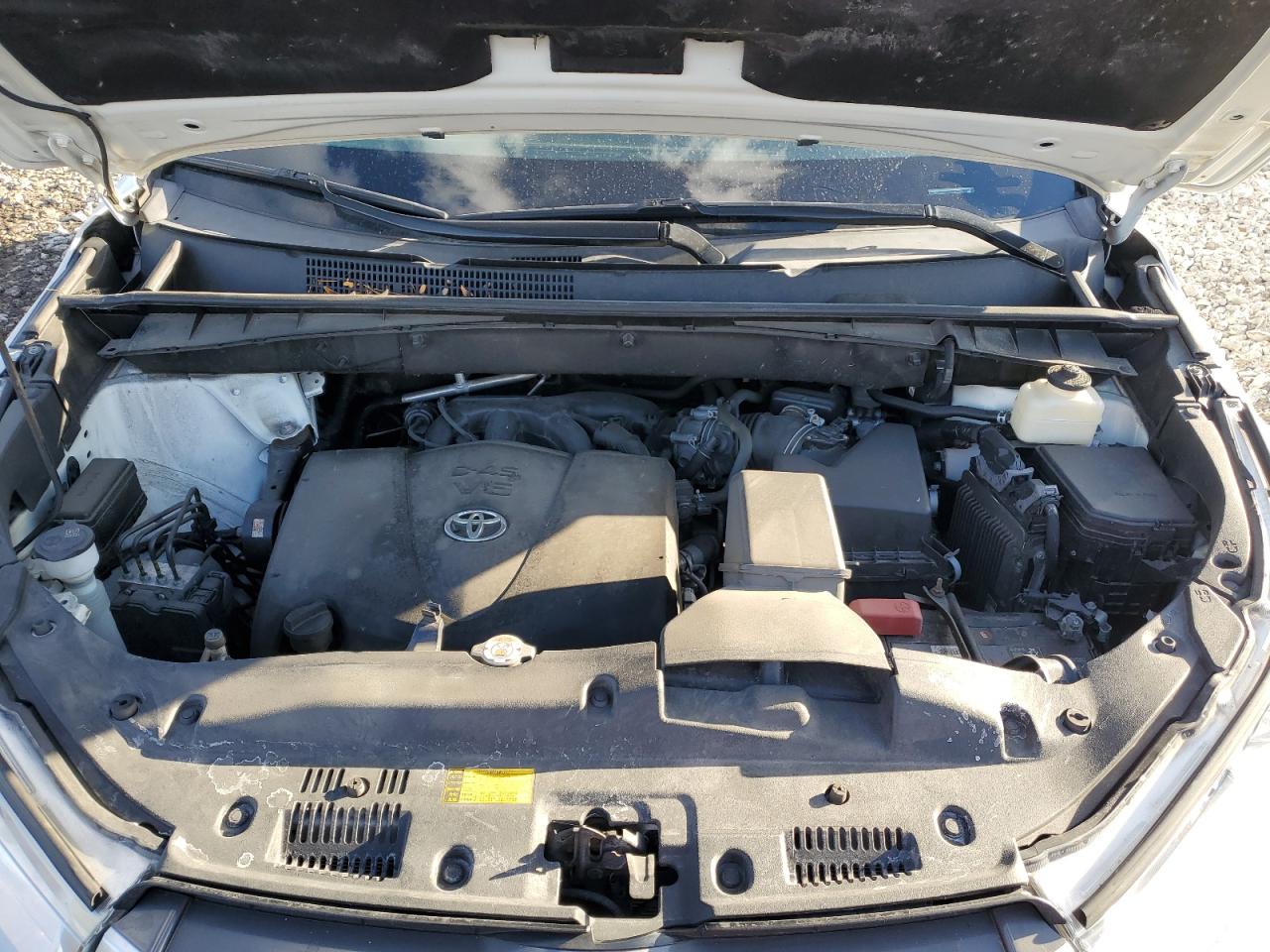 2018 Toyota Highlander VIN 5TDJZRFHXJS898651 Copart auction photo, side / rear end damage thumbnail 12