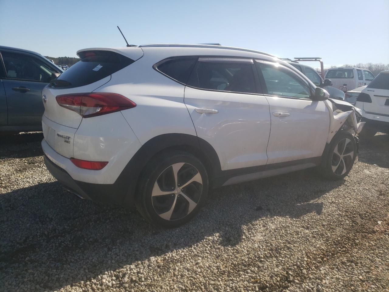 2017 Hyundai Tucson VIN KM8J3CA27HU444666 Copart auction photo, front end / side damage thumbnail 3