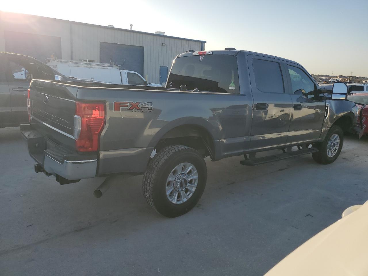 2021 Ford F250 VIN 1FT7W2B65MEC80999 Copart auction photo, front end / side damage thumbnail 3