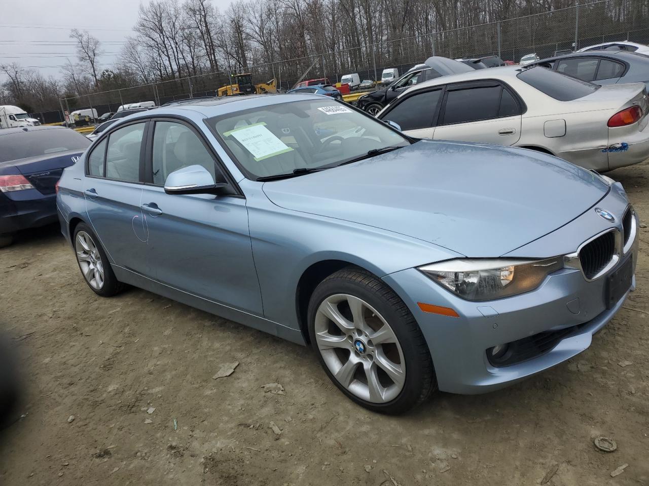 2015 BMW 3er VIN WBA3B3C58FJ985034 Copart auction photo, front end / undercarriage damage thumbnail 4