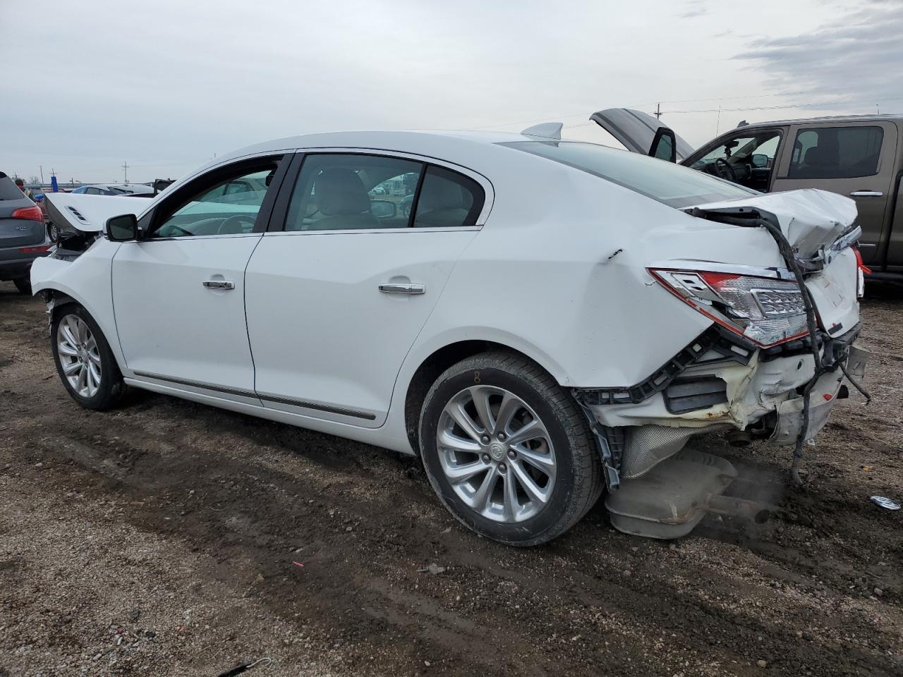 2015 Buick LaCrosse VIN 1G4GB5G35FF118763 Copart auction photo, front end / rear end damage thumbnail 2