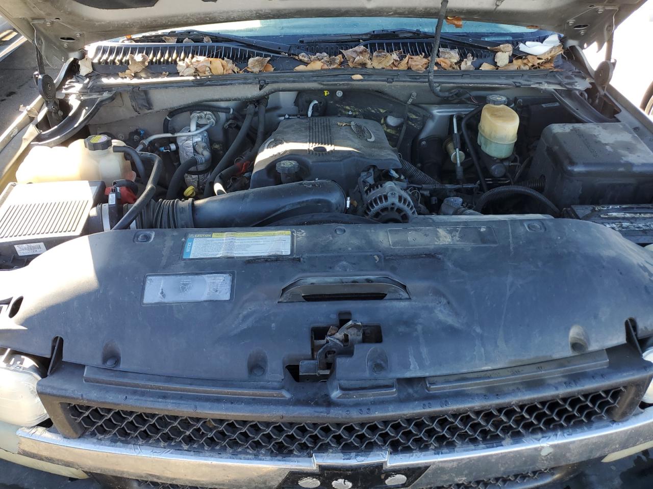 2001 Chevrolet Silverado VIN 1GCHK29G01E297042 Copart auction photo, front end damage thumbnail 12