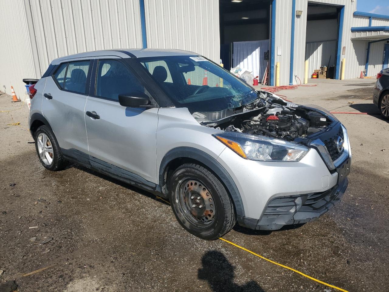 2020 Nissan Kicks VIN 3N1CP5BV9LL493895 Copart auction photo, front end damage thumbnail 4