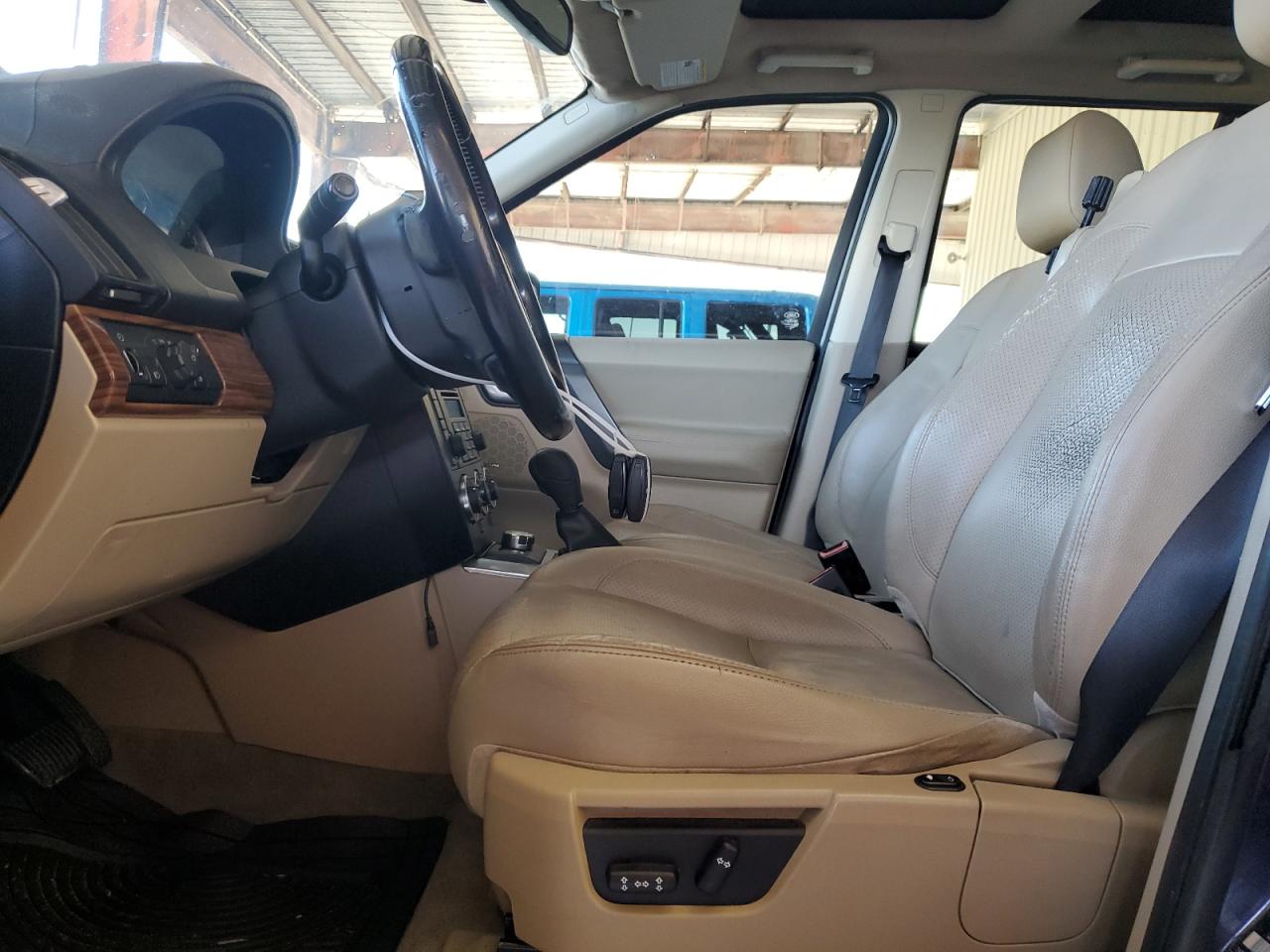 2010 Land Rover LR2 VIN SALFR2BN2AH173356 Copart auction photo, minor dent/scratches damage thumbnail 7