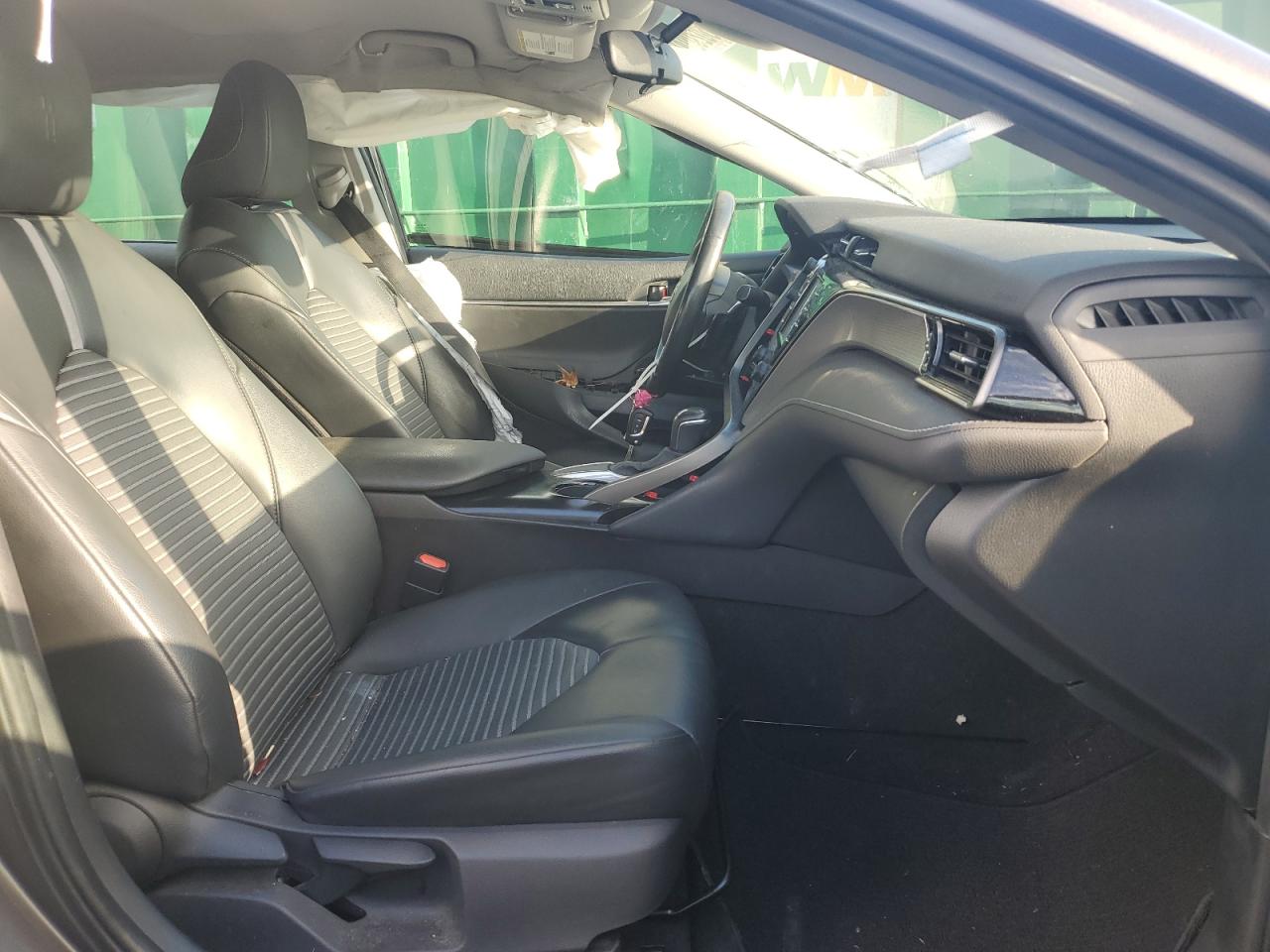 2020 Toyota Camry VIN 4T1G11AK1LU917054 Copart auction photo, side / minor dent/scratches damage thumbnail 7