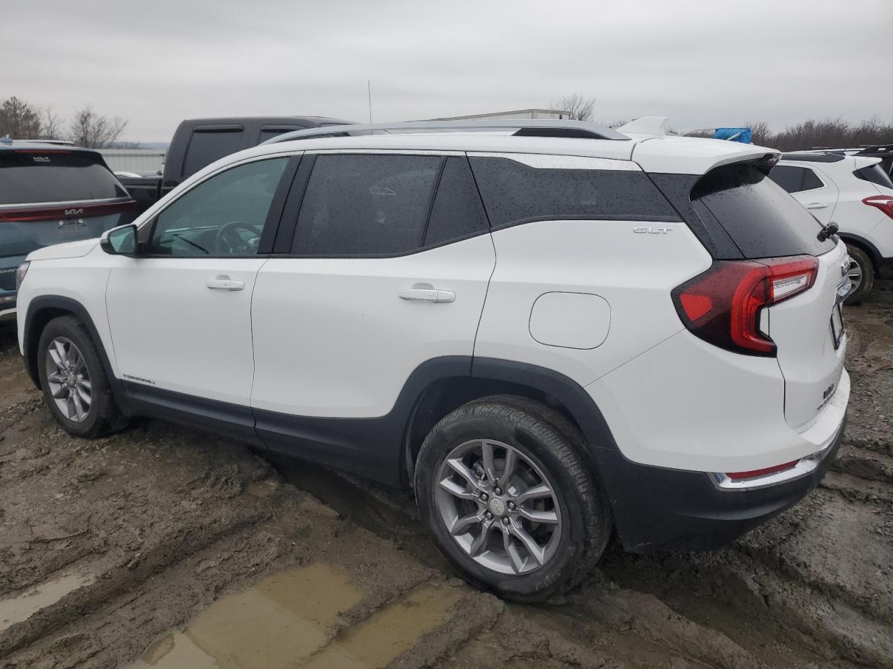 2022 GMC Terrain VIN 3GKALPEV9NL179890 Copart auction photo, front end damage thumbnail 2