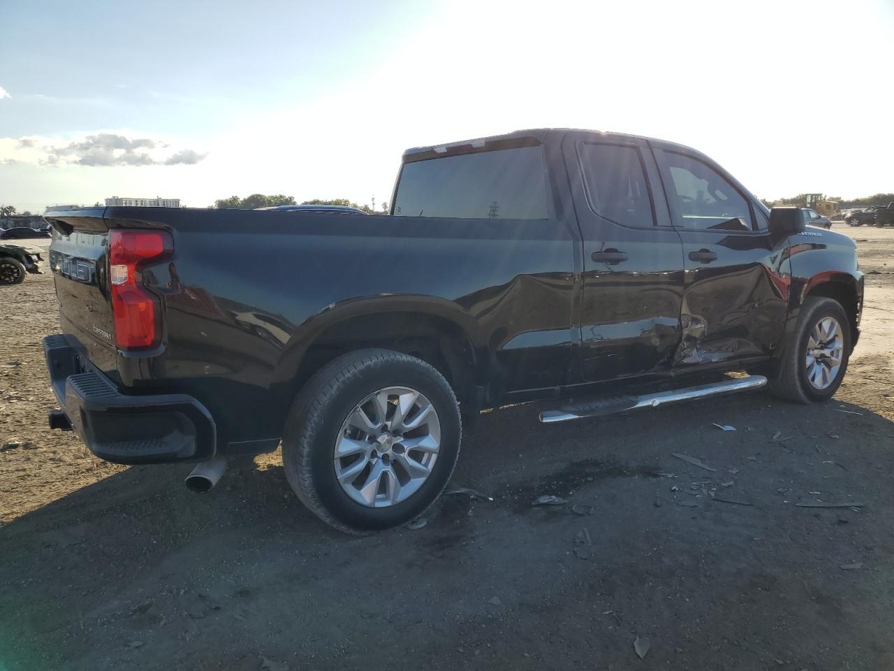 2019 Chevrolet Silverado VIN 1GCRWBEH8KZ410897 Copart auction photo, side damage thumbnail 3