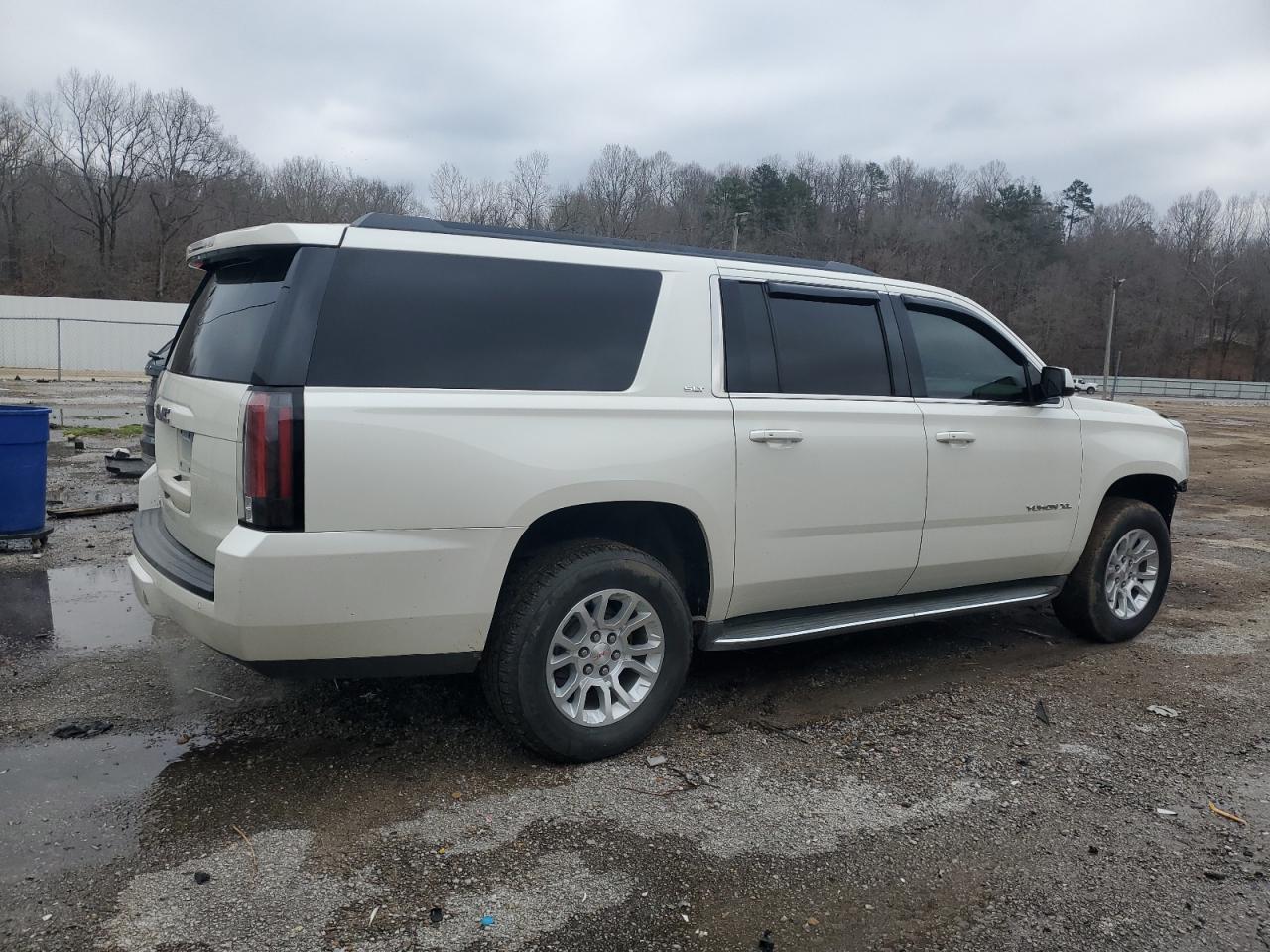 2015 GMC Yukon VIN 1GKS1HKC0FR177149 Copart auction photo, front end damage thumbnail 3