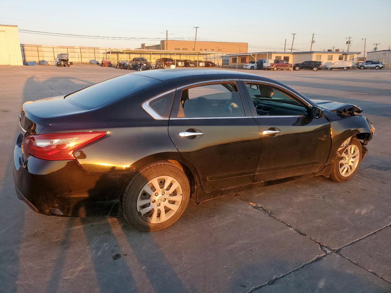 2018 Nissan Altima VIN 1N4AL3AP6JC238126 Copart auction photo, front end damage thumbnail 3
