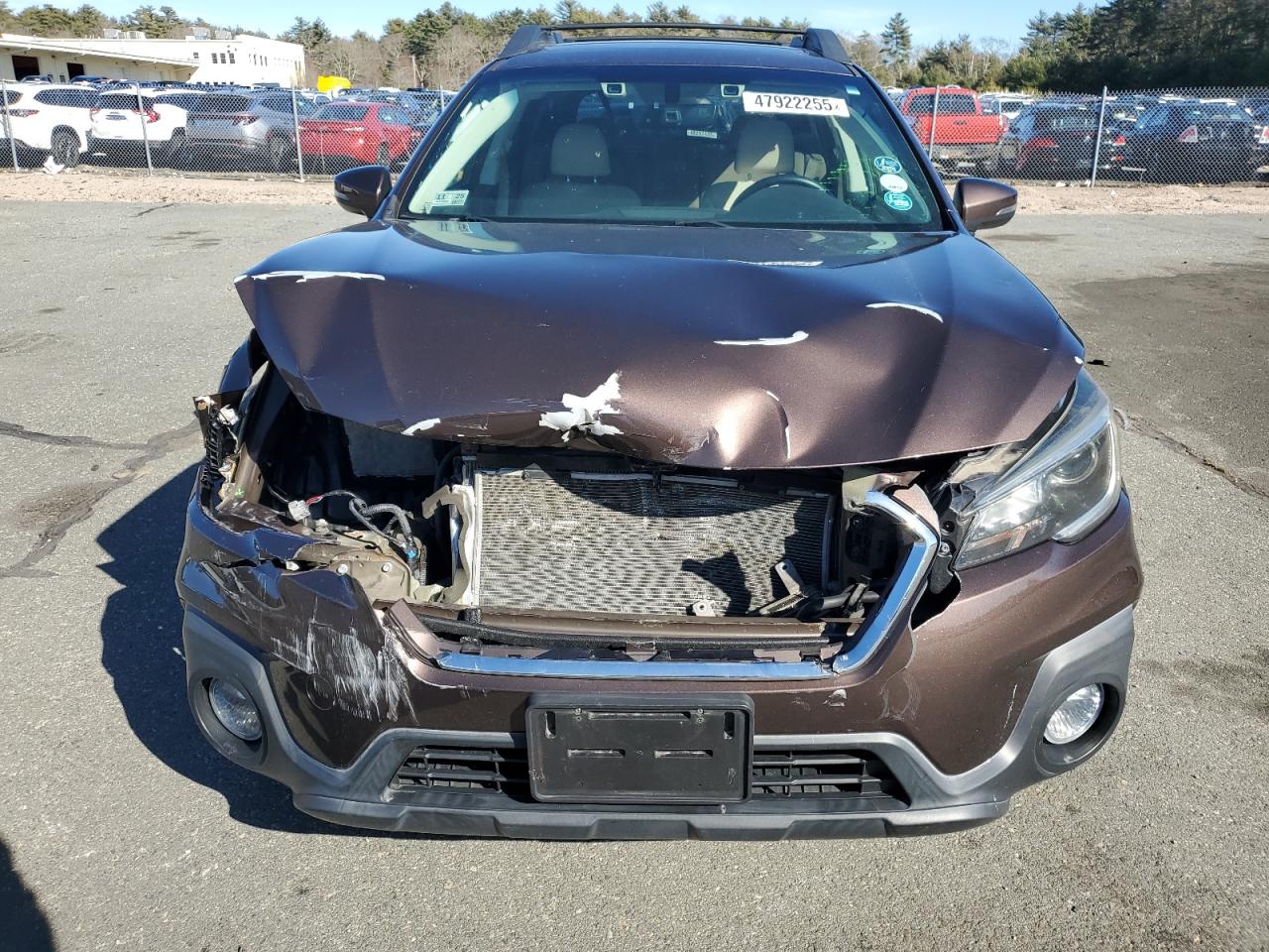 2019 Subaru Outback VIN 4S4BSAHC1K3369146 Copart auction photo, front end / minor dent/scratches damage thumbnail 5