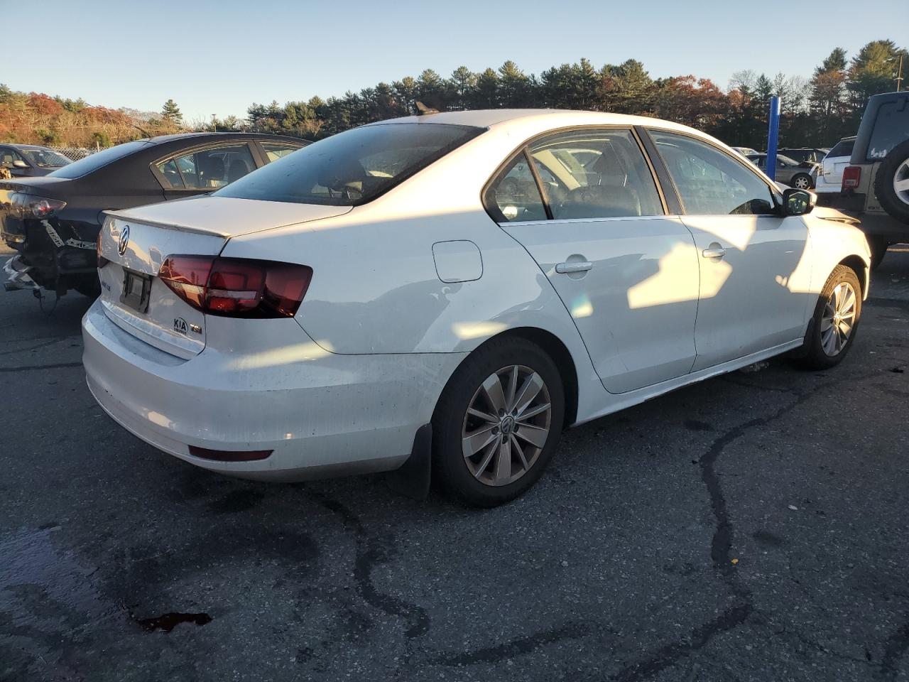 2016 Volkswagen Jetta VIN 3VWD67AJ8GM368141 Copart auction photo, front end / minor dent/scratches damage thumbnail 3