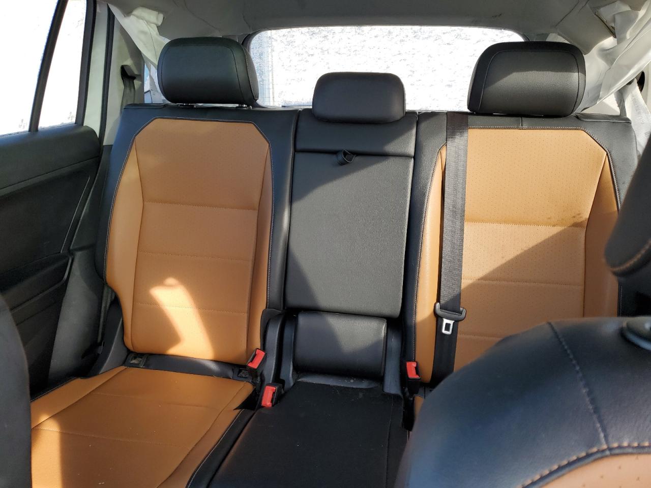 2018 Volkswagen Tiguan VIN 3VV2B7AX1JM124754 Copart auction photo, all over damage thumbnail 10