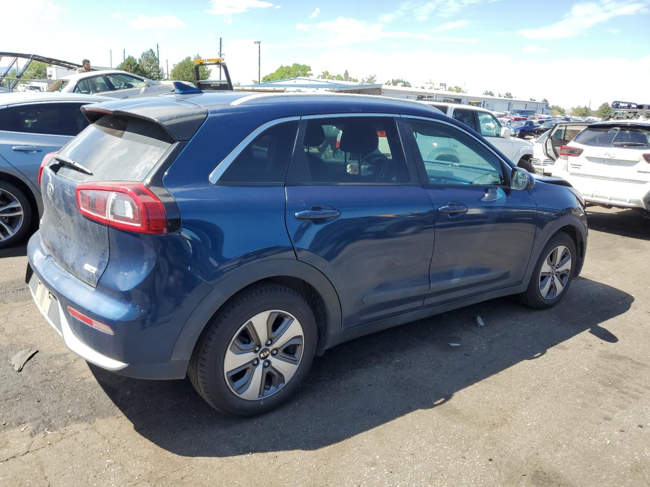 2018 KIA Niro VIN KNDCB3LC3J5153586 Copart auction photo, front end damage thumbnail 3
