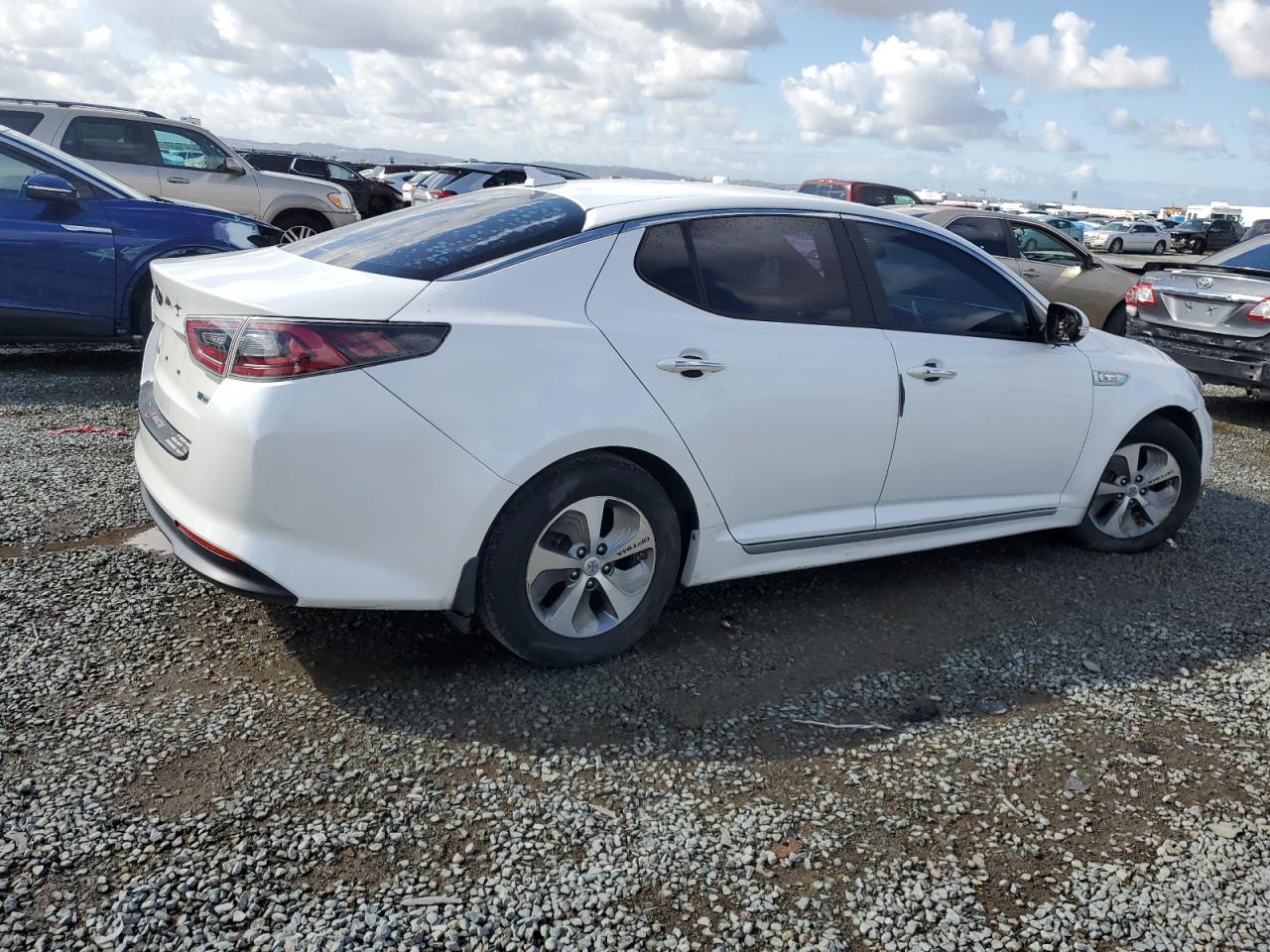 2015 KIA Optima VIN KNAGM4AD0F5078976 Copart auction photo, minor dent/scratches damage thumbnail 3