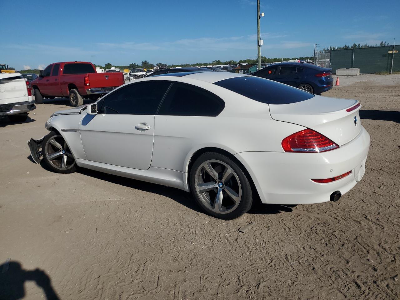 2010 BMW 6er VIN WBAEA5C52ACV92831 Copart auction photo, front end damage thumbnail 2