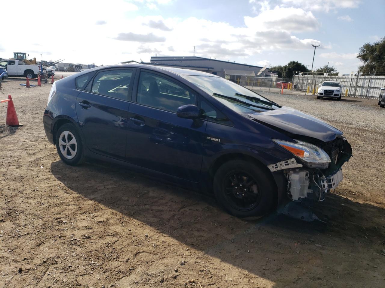2015 Toyota Prius VIN JTDKN3DU7F1982590 Copart auction photo, front end / side damage thumbnail 4