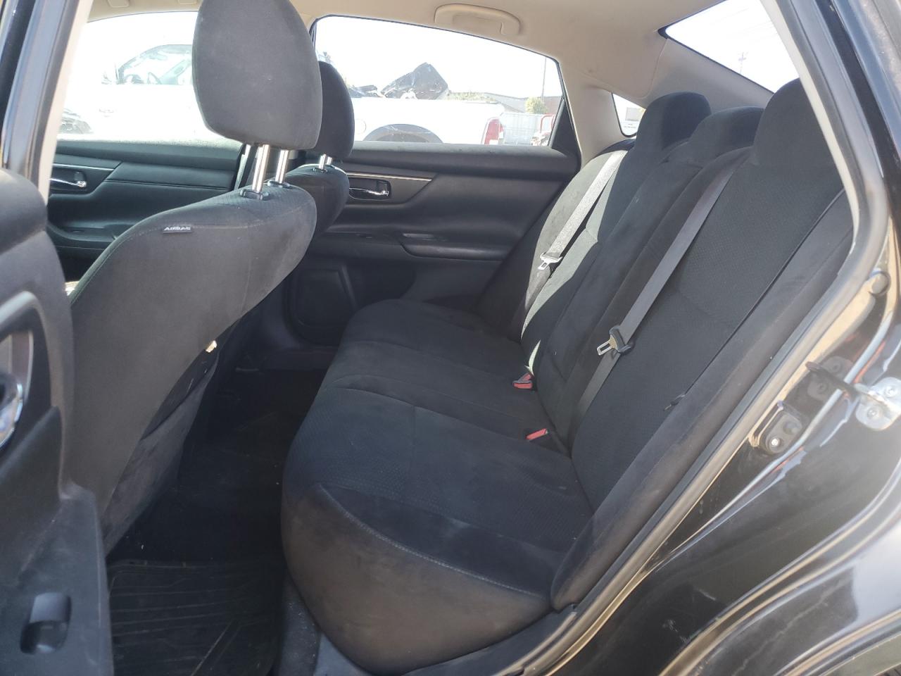 2015 Nissan Altima VIN 1N4AL3AP7FN863811 Copart auction photo, rear end / minor dent/scratches damage thumbnail 10