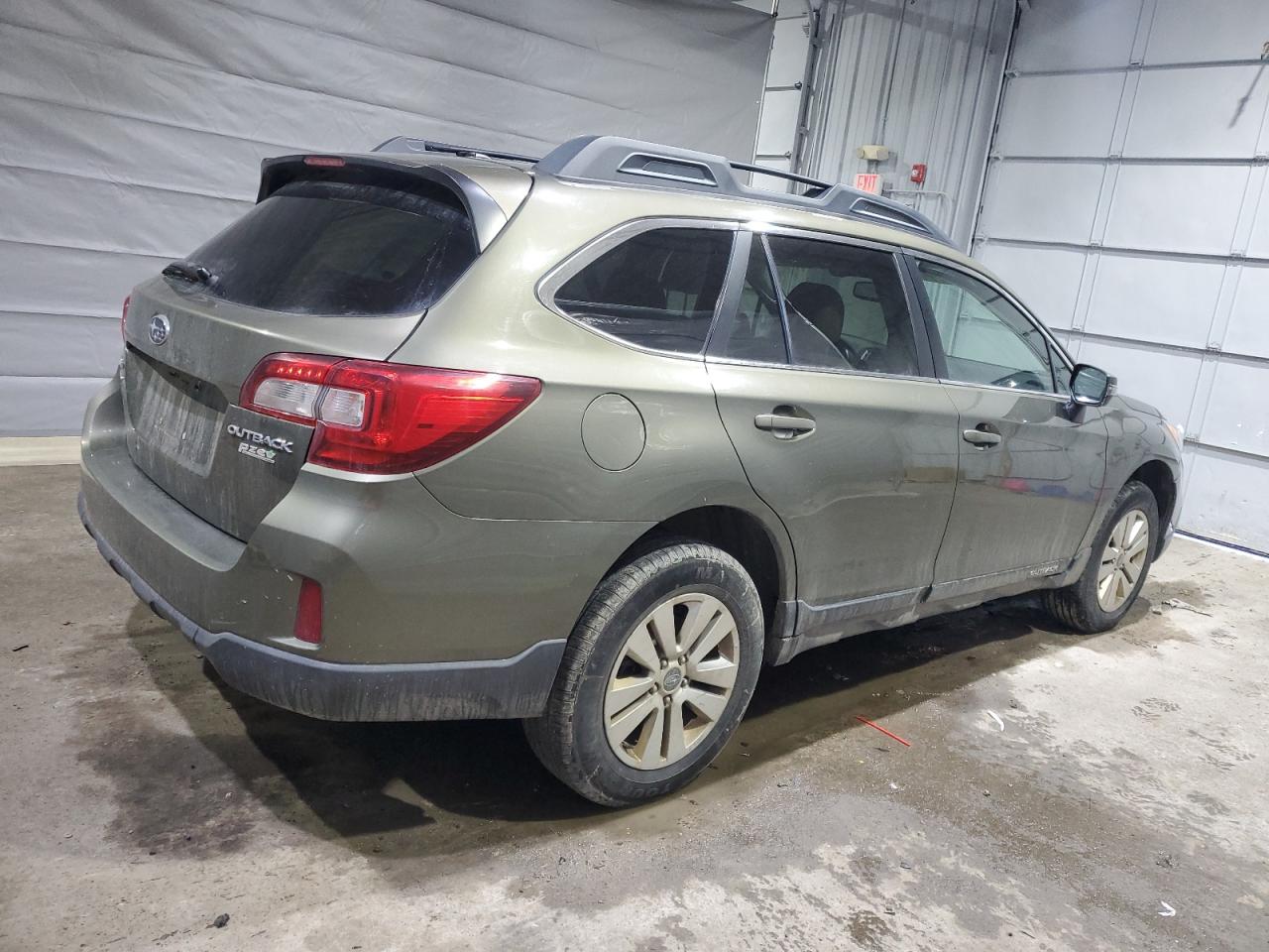 2015 Subaru Outback VIN 4S4BSAHC8F3250161 Copart auction photo, normal wear / minor dent/scratches damage thumbnail 3