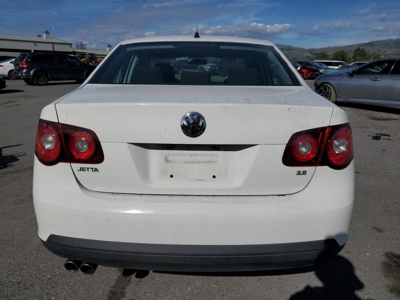 2010 Volkswagen Jetta VIN 3VWJZ7AJ8AM040168 Copart auction photo, minor dent/scratches damage thumbnail 6